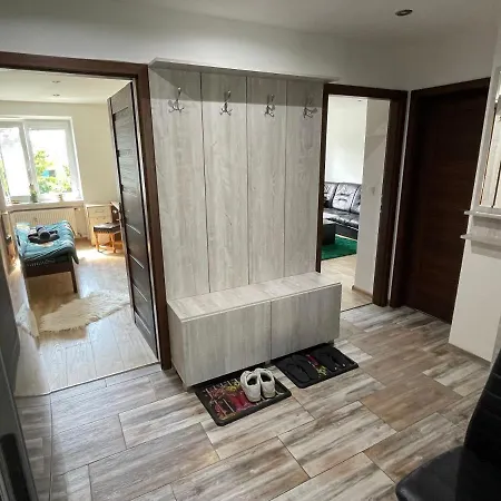 Modern In Center Of - Boncart *